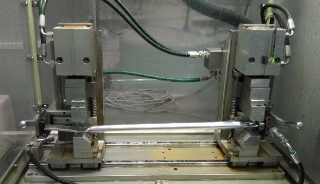 口琴管水壓爆破機|口琴扁管耐水壓爆破臺